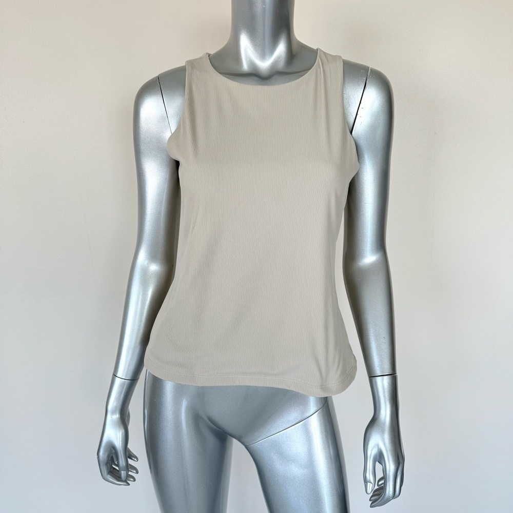 NEW!!! Tahari women tank top size M